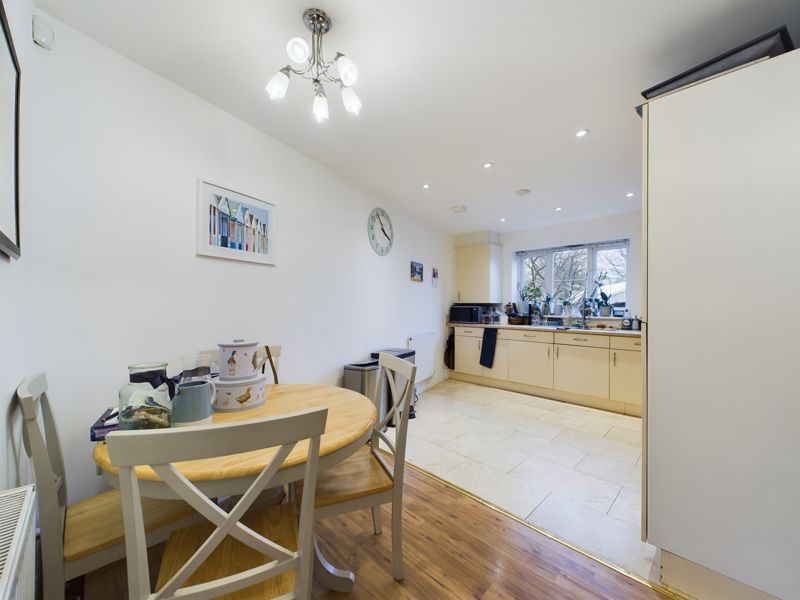 Property photo 3 of 14 Dining Area