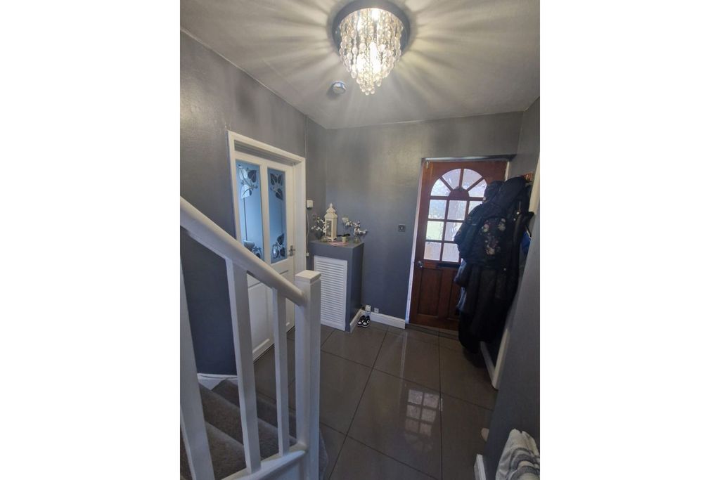 Property photo 2 of 21