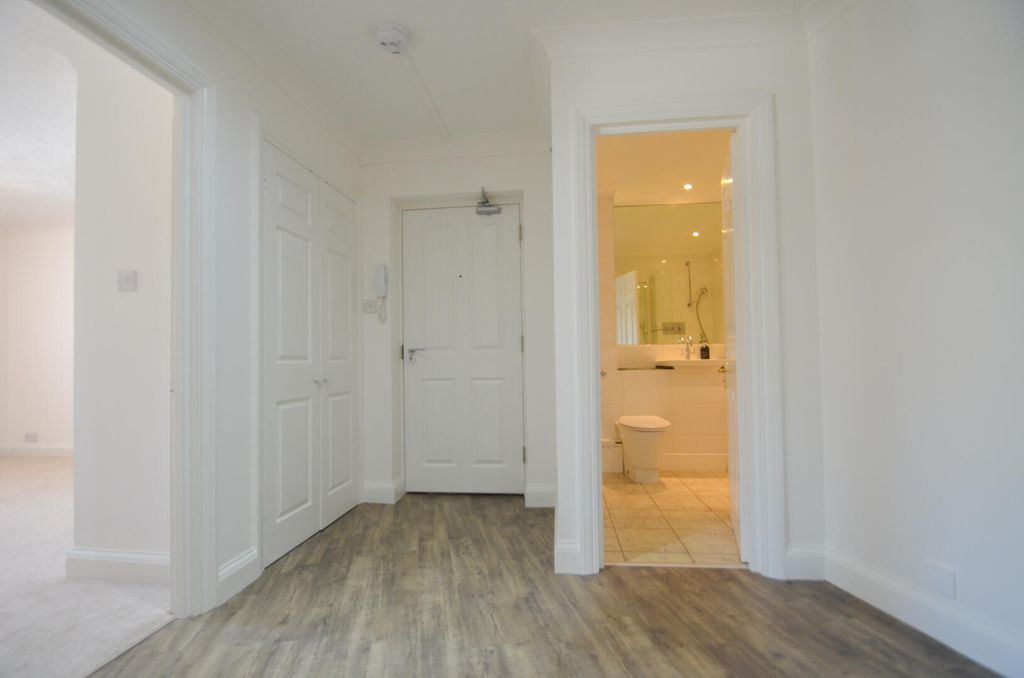 Property photo 3 of 13 Hallway