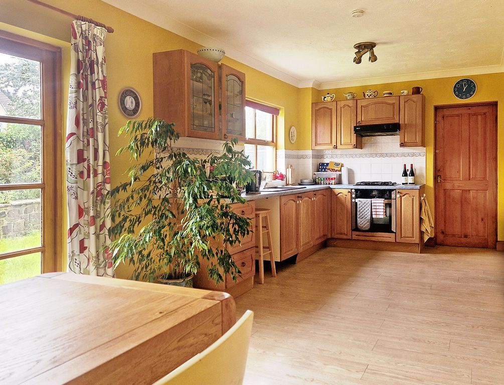 Property photo 3 of 32