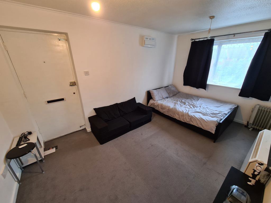 Property photo 2 of 6