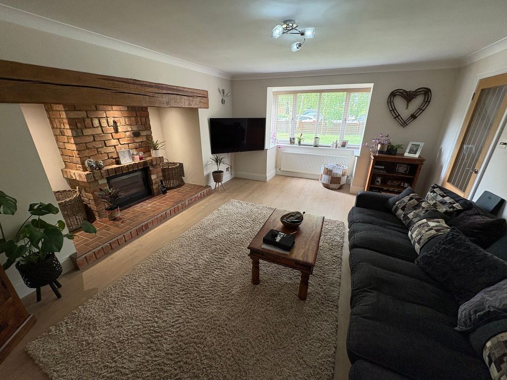Property photo 2 of 21