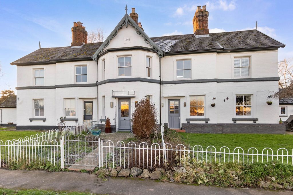 Property photo 1 of 21