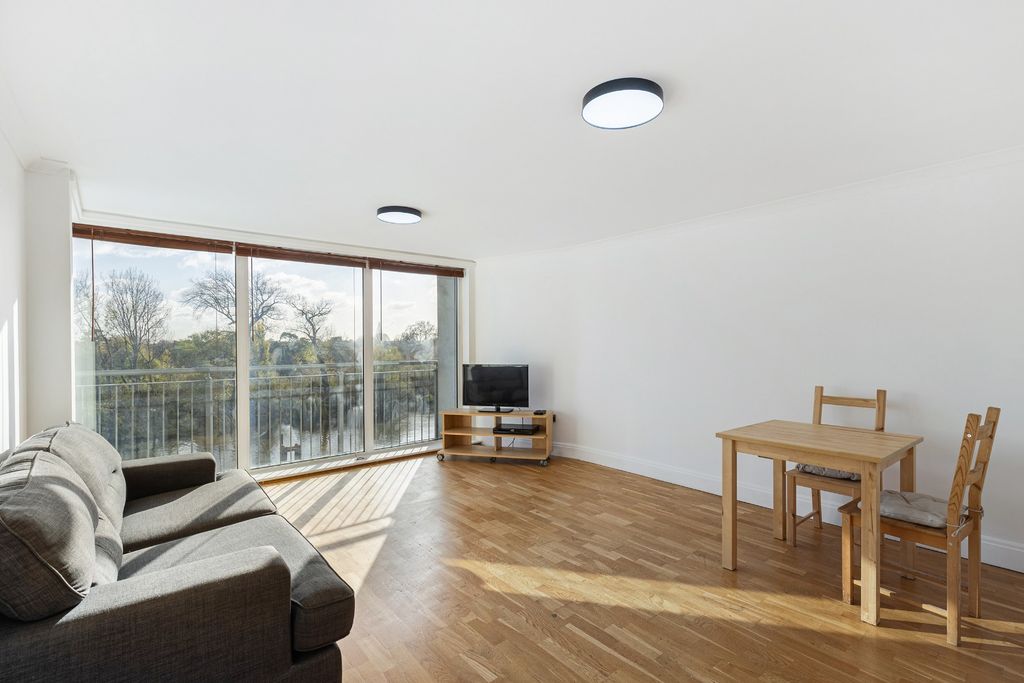 Property photo 2 of 9 4636962