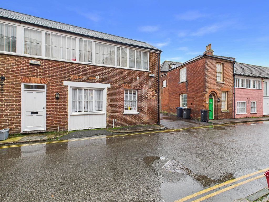 Property photo 1 of 9 Photo 13