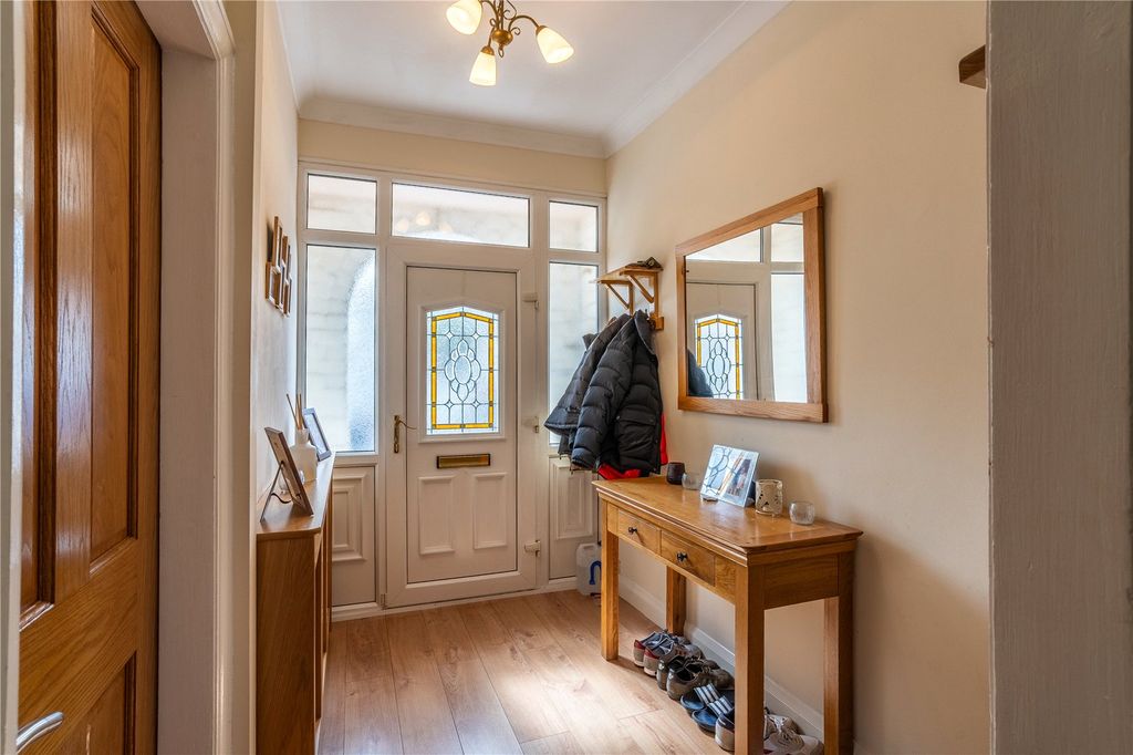 Property photo 3 of 34 Picture No. 35