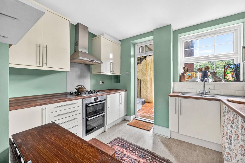 Property photo 2 of 16 Picture No. 26