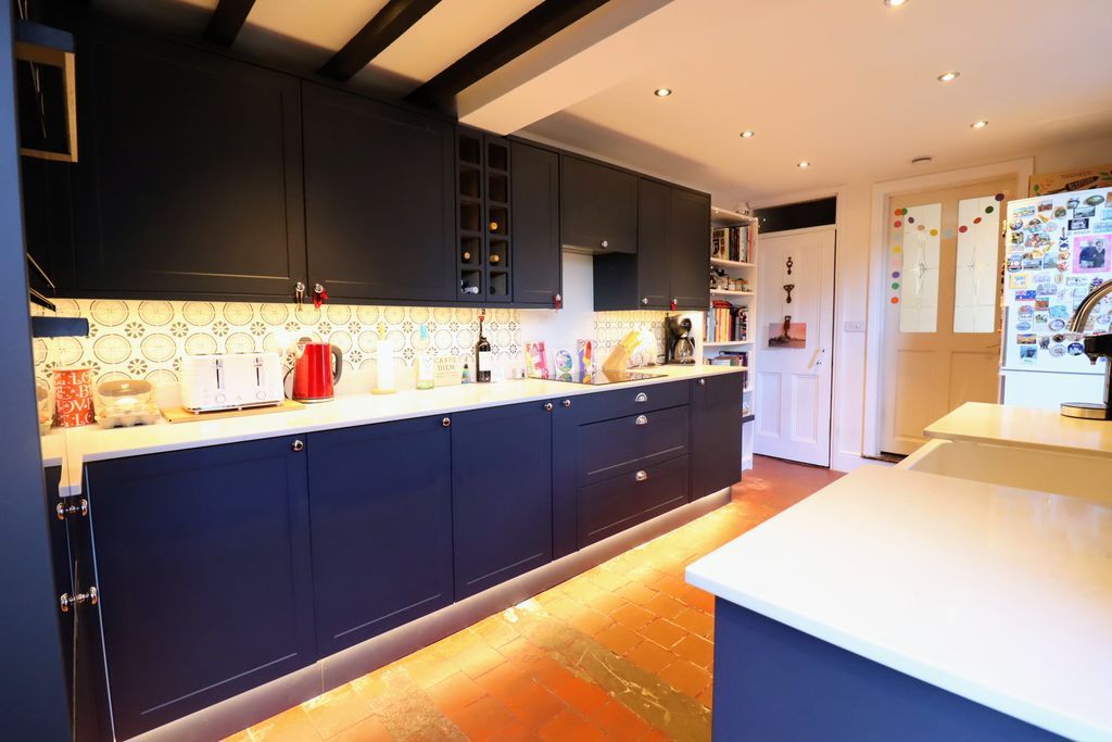 Property photo 3 of 15 Kitchen