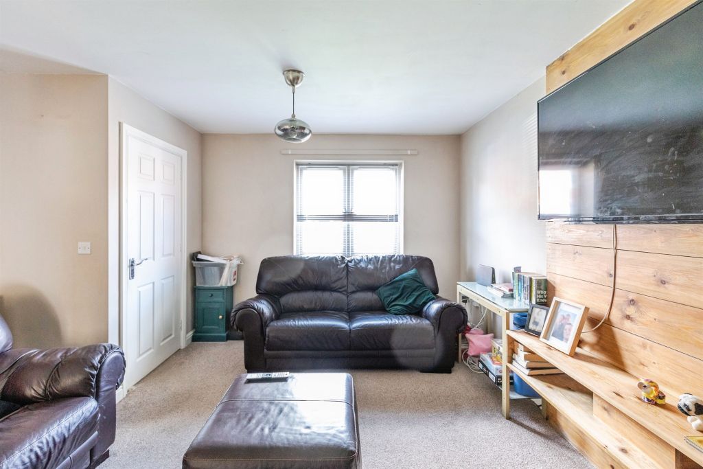 Property photo 3 of 18