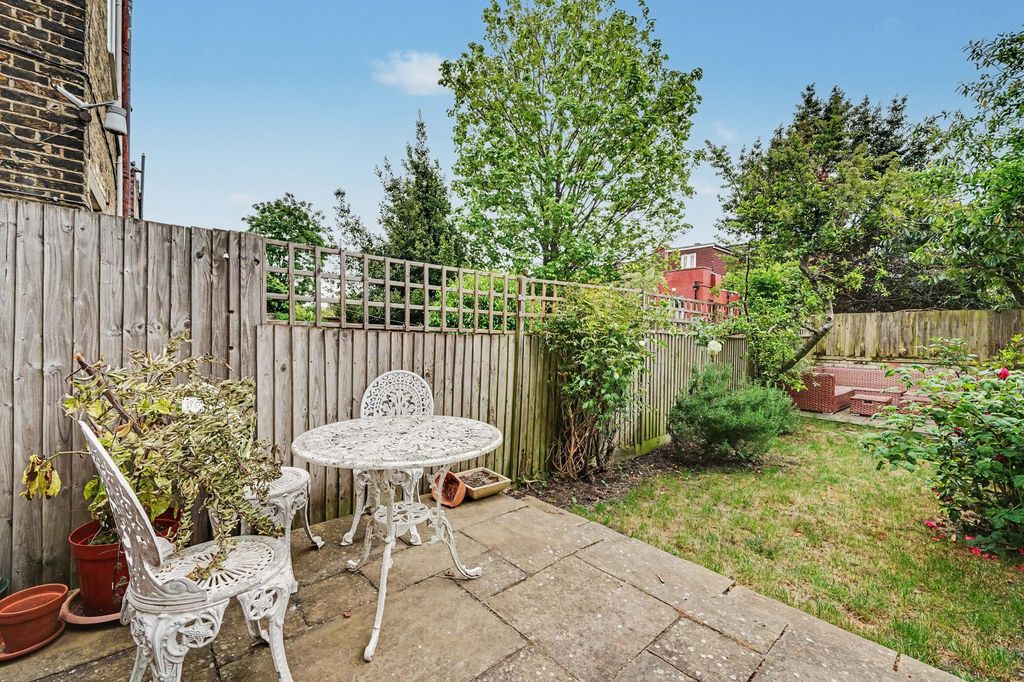 Property photo 2 of 12