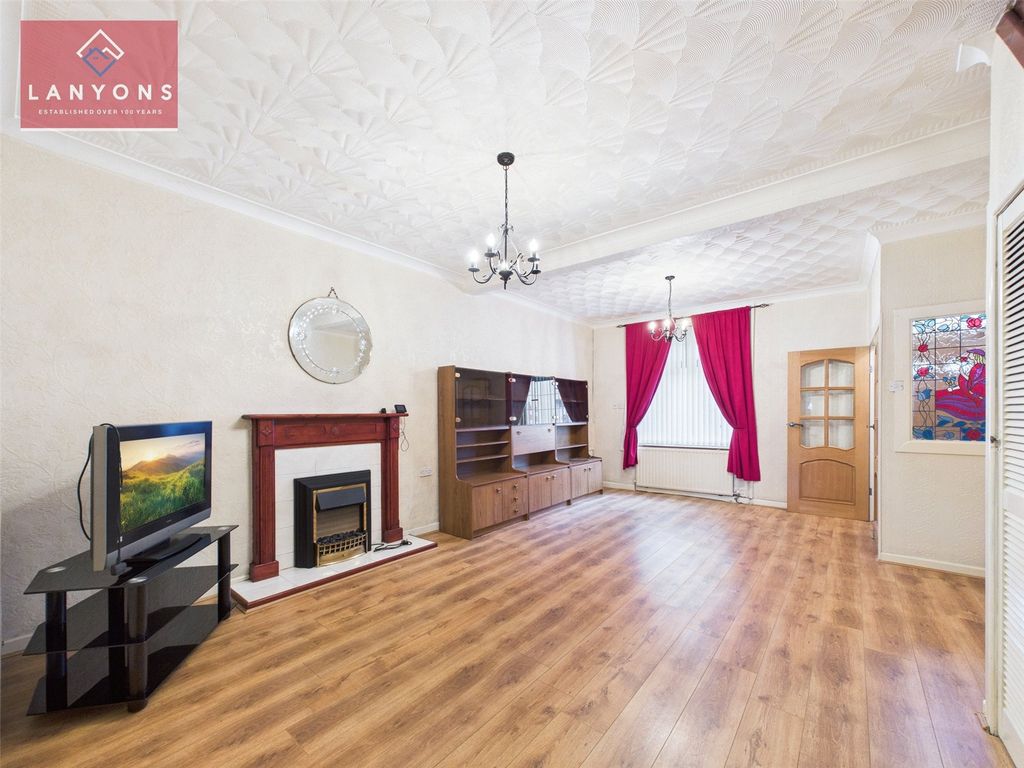 Property photo 3 of 14 Picture No. 05