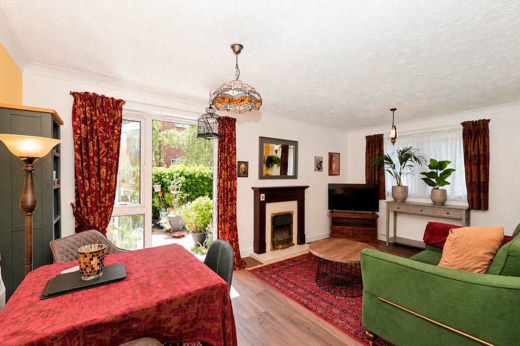 Property photo 3 of 12 Pbox-Img.Jpg