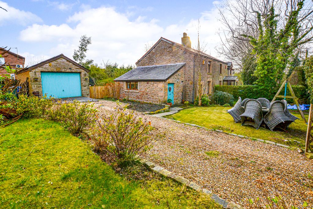 Property photo 3 of 18 Photo 6