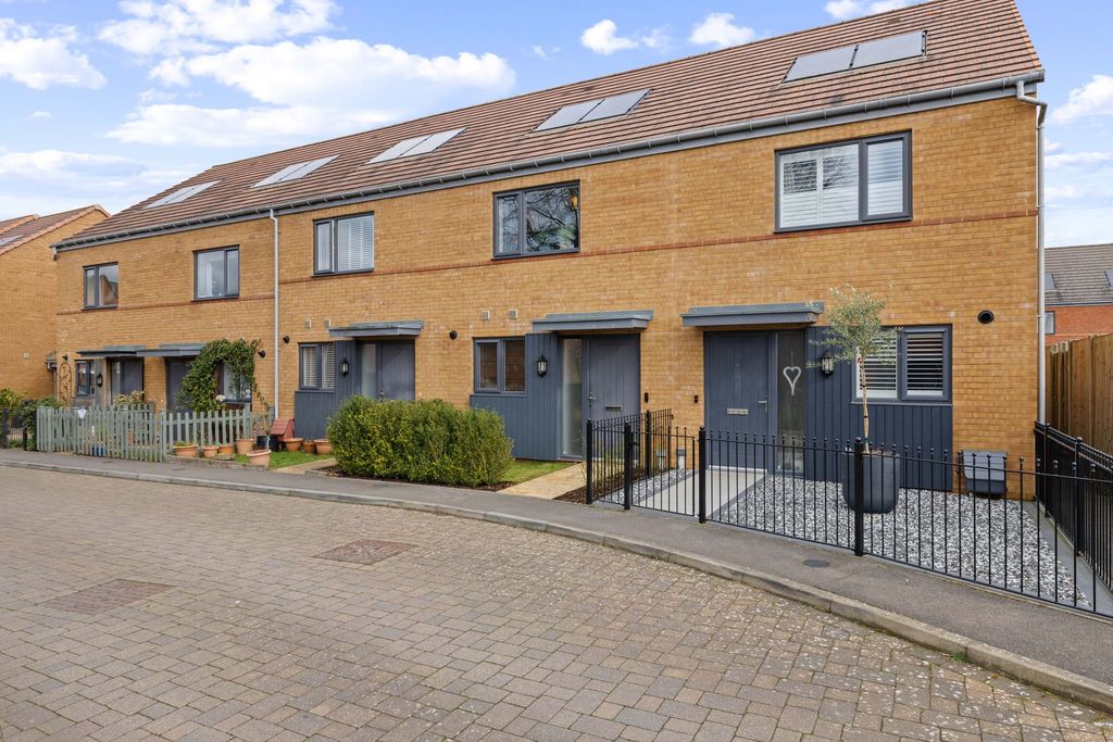 Property photo 1 of 23