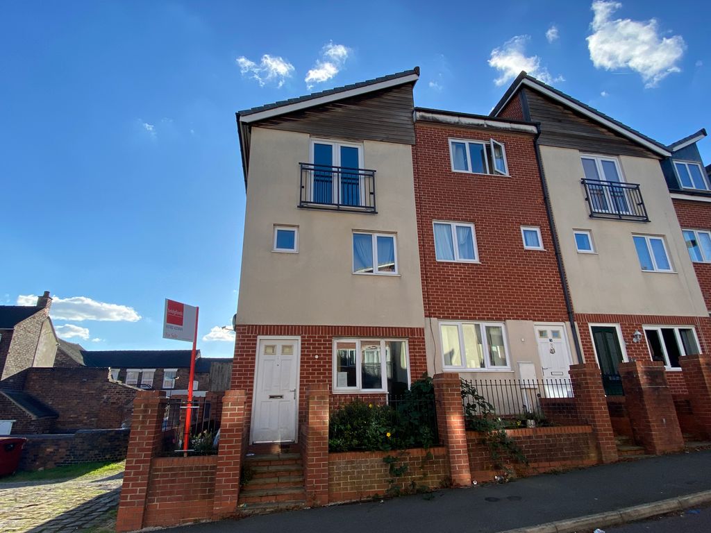 Property photo 1 of 10 Floorplan