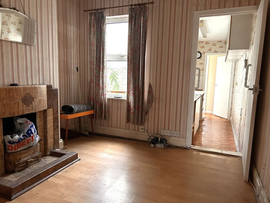 Property photo 3 of 7