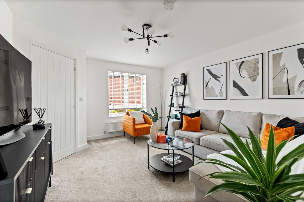 Property photo 2 of 20