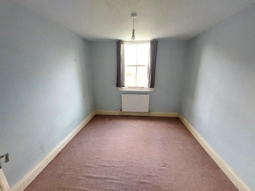 Property photo 3 of 6