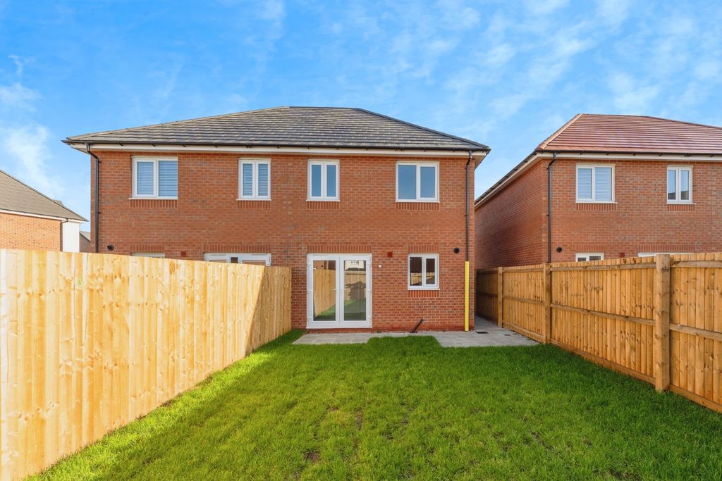 Property photo 2 of 17 Photo