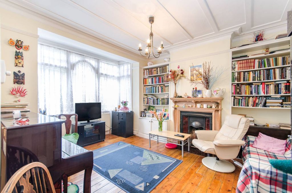 Property photo 2 of 7