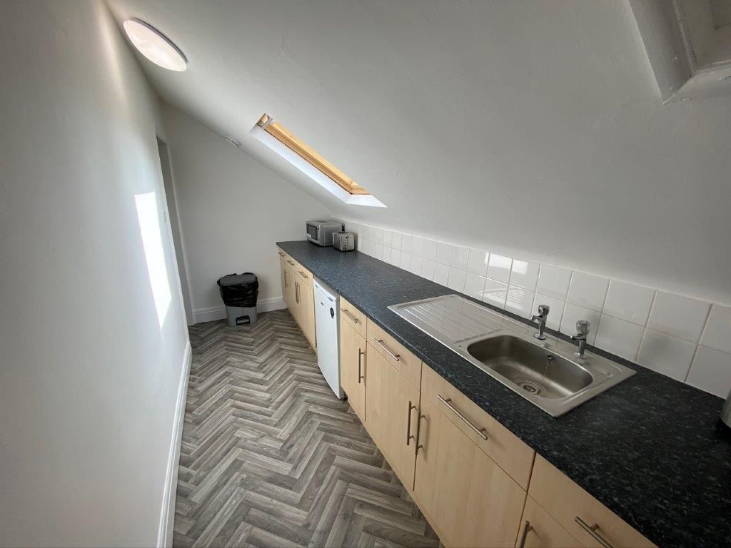 Property photo 3 of 18 (Main)