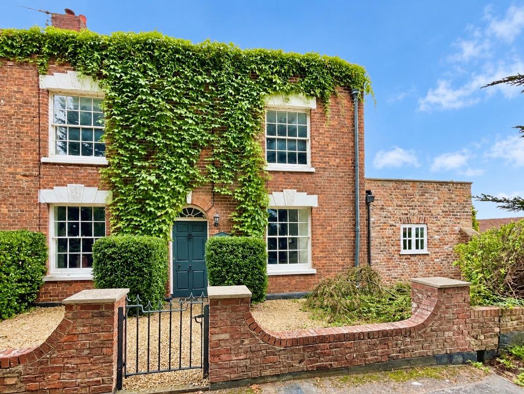 Property photo 1 of 32 York House Front Photo..Jpg