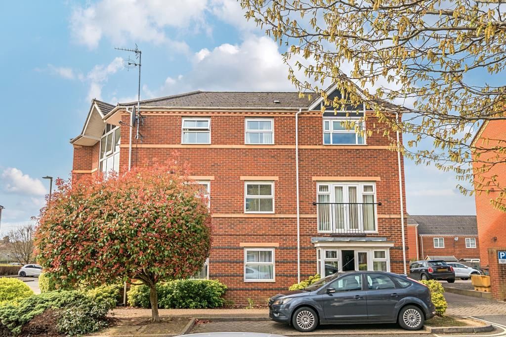 Property photo 3 of 15 Side Aspect