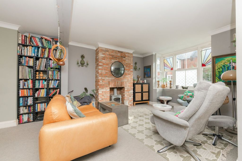 Property photo 2 of 16