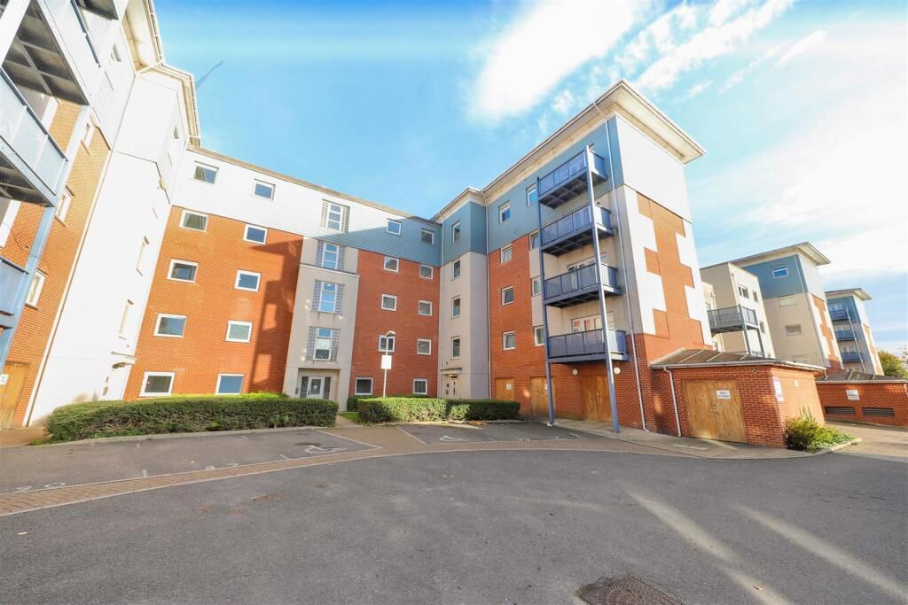 Property photo 1 of 18