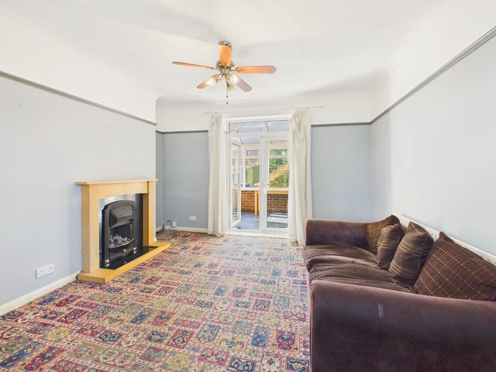 Property photo 2 of 10 5233994