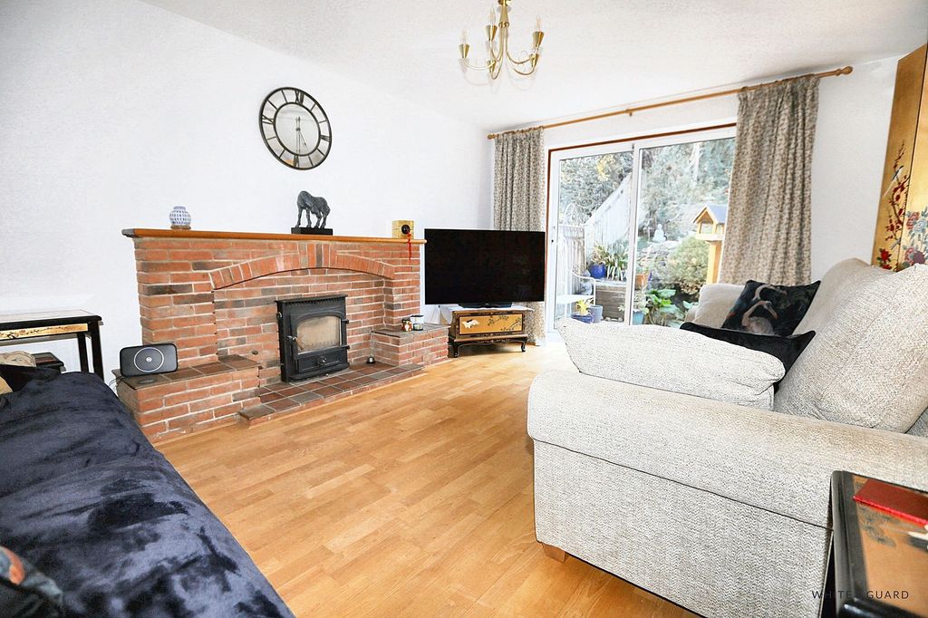 Property photo 3 of 12