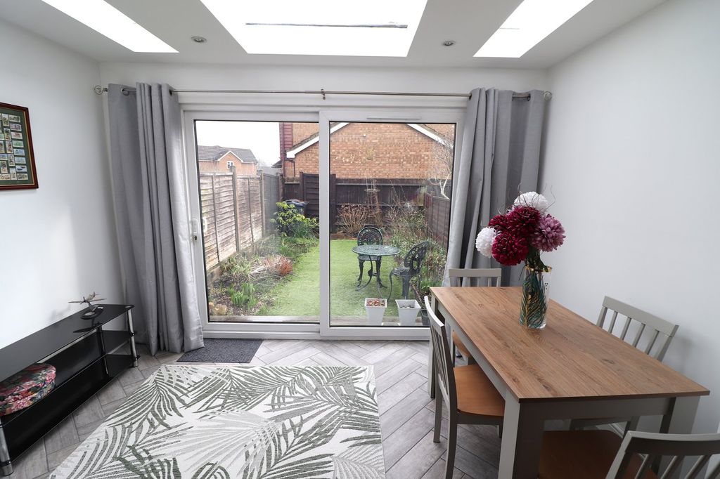 Property photo 2 of 14 Picture No. 19