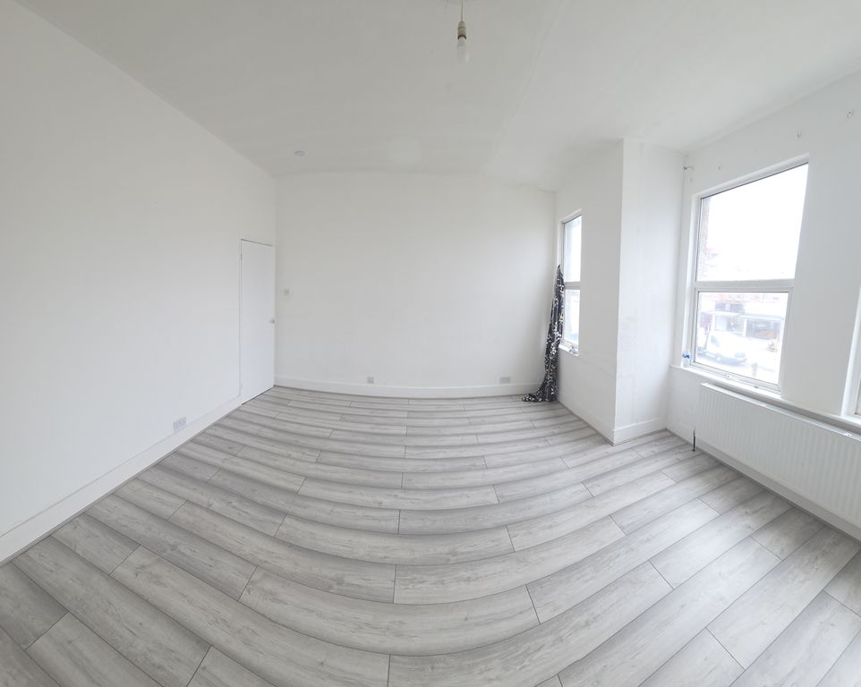 Property photo 3 of 10 Gallery