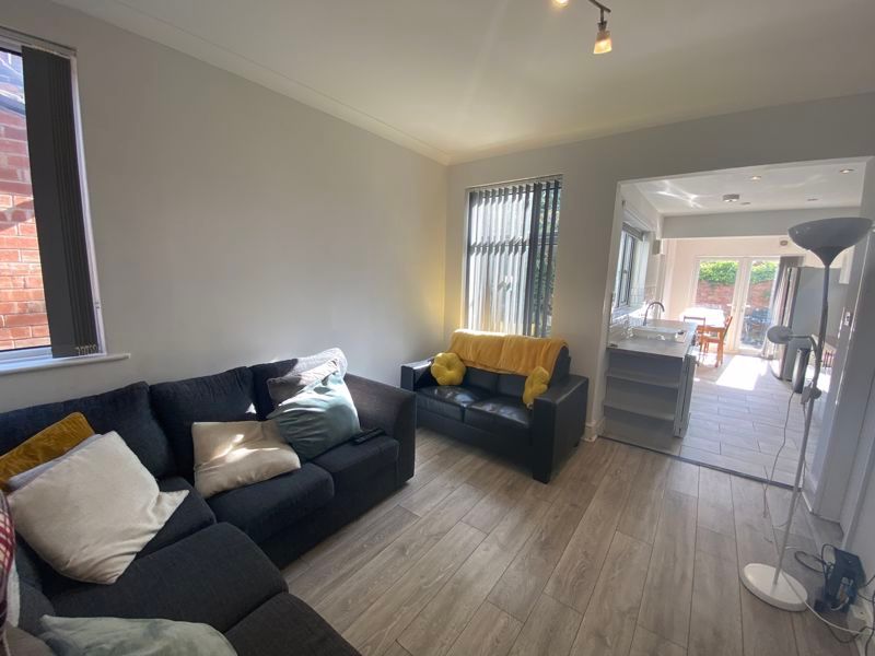 Property photo 1 of 11 Photo 13