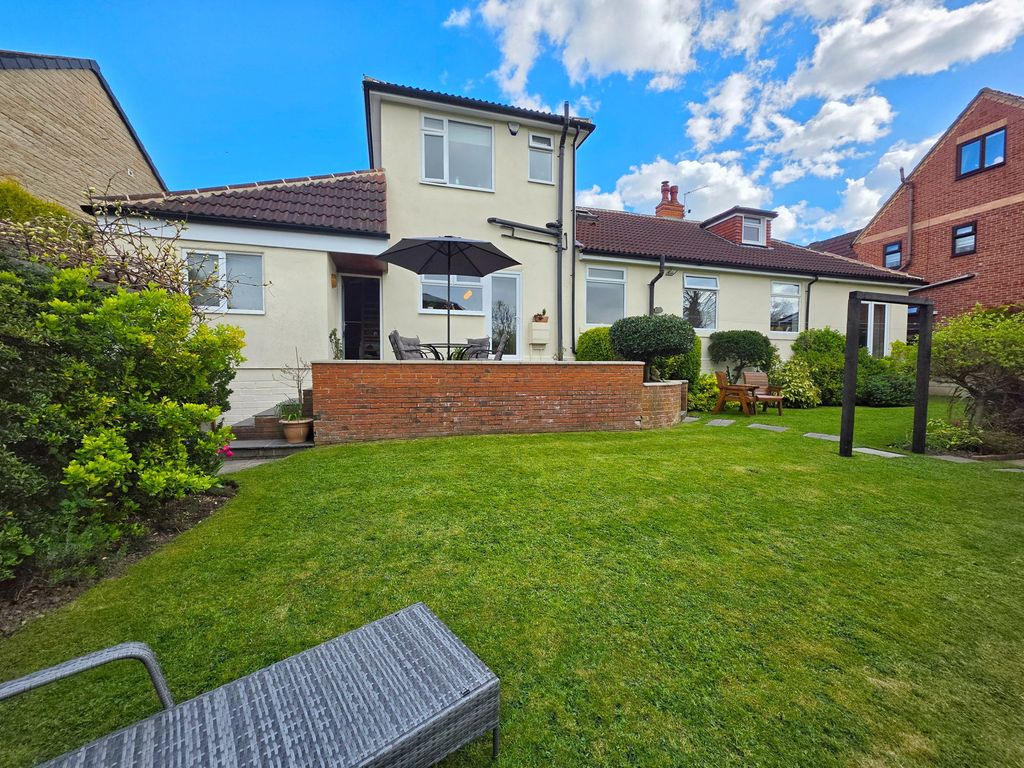 Property photo 1 of 36