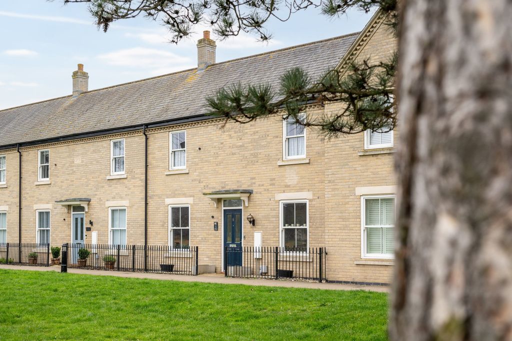 Property photo 1 of 27