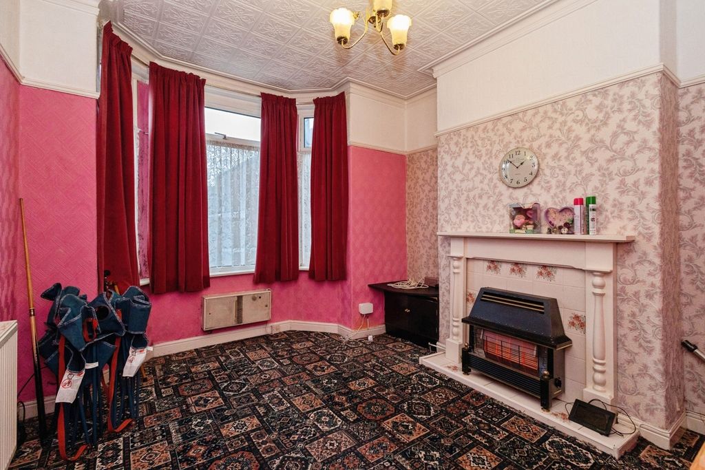 Property photo 2 of 15 Living Room