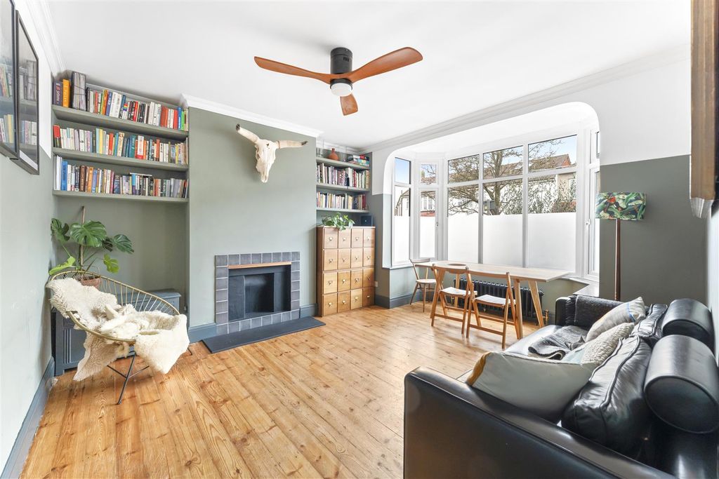 Property photo 2 of 15 02.Jpg