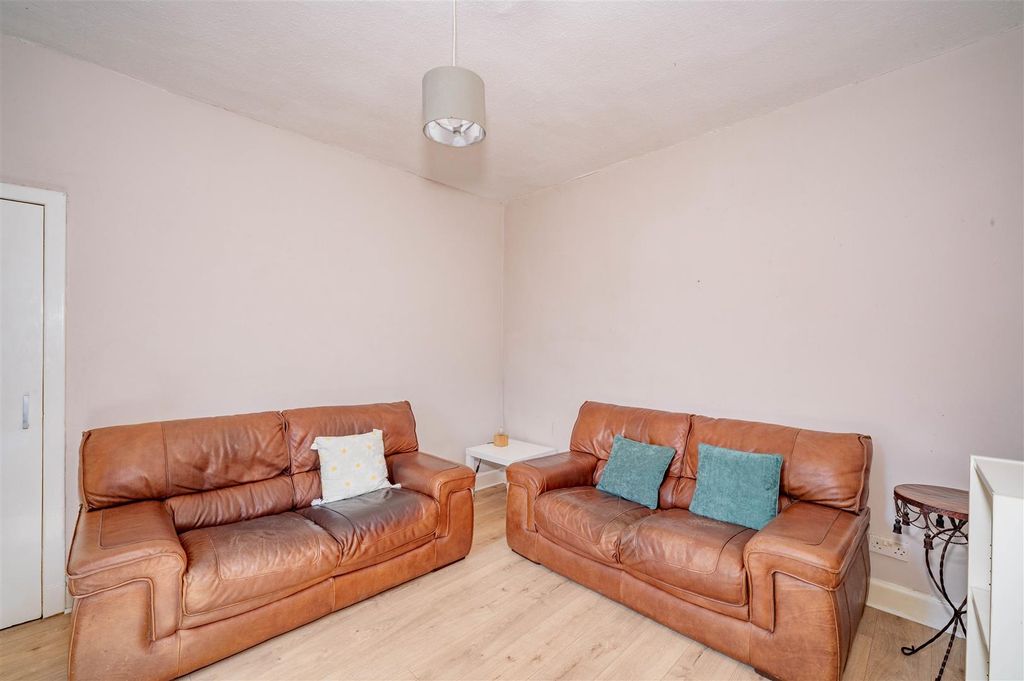 Property photo 3 of 14 17B City Road Dundee-3.Jpg