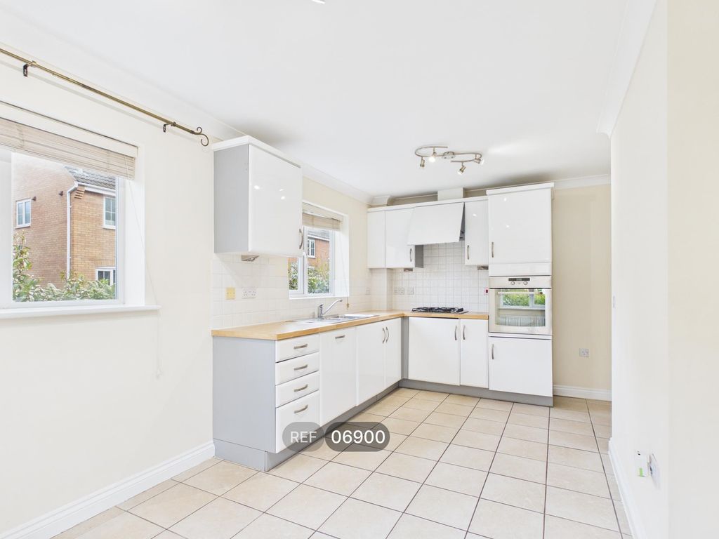 Property photo 2 of 26 Kitchen