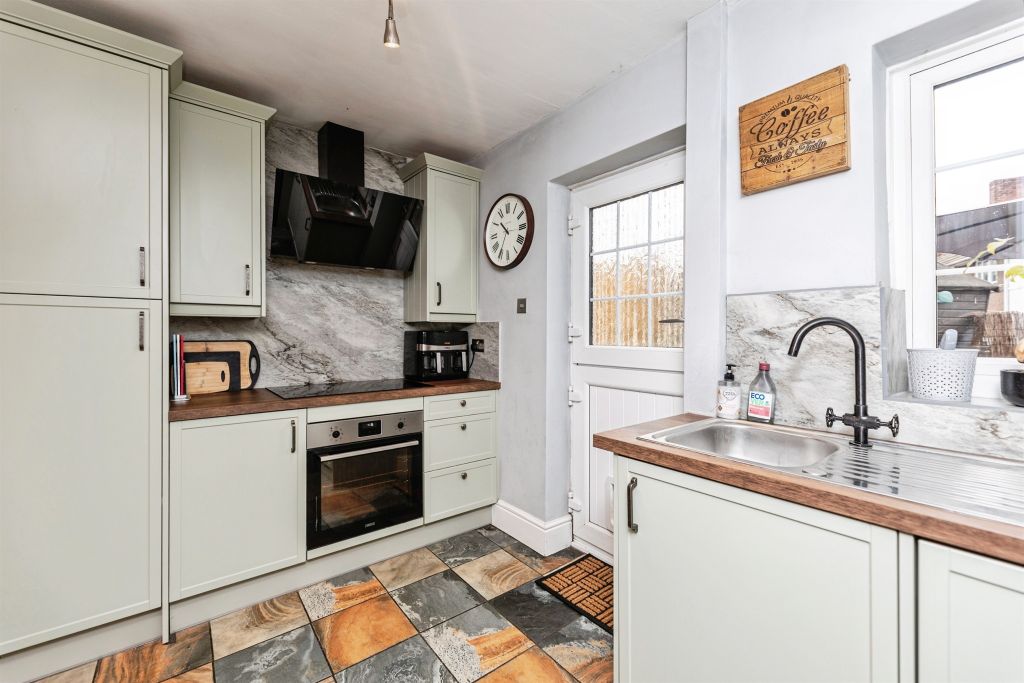 Property photo 3 of 17