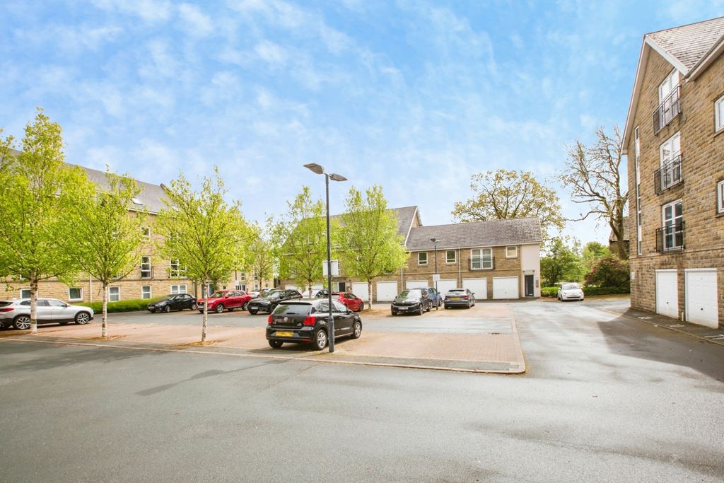 Additional image 10 of 2 bed flat for saleAlbert Promenade, Halifax, West Yorkshire HX3