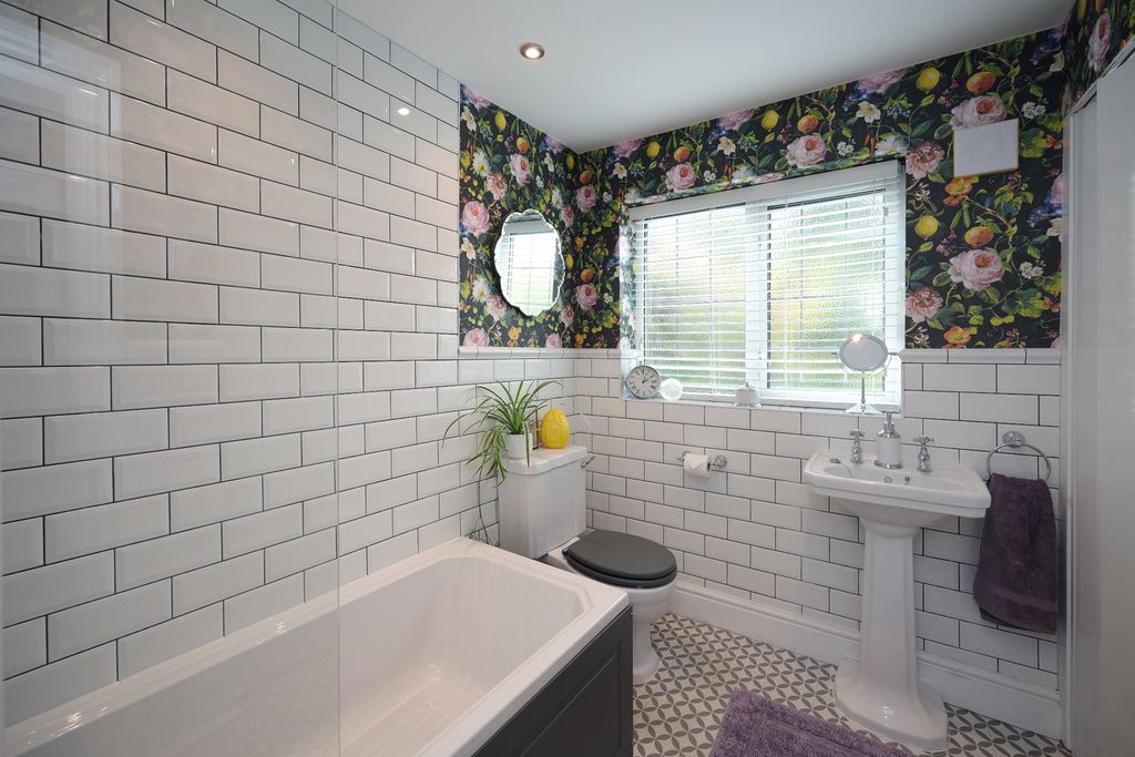 Property photo 3 of 65