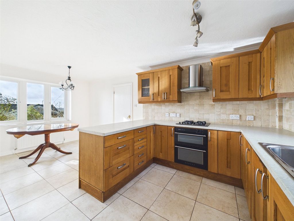 Property photo 3 of 16 Picture No. 13