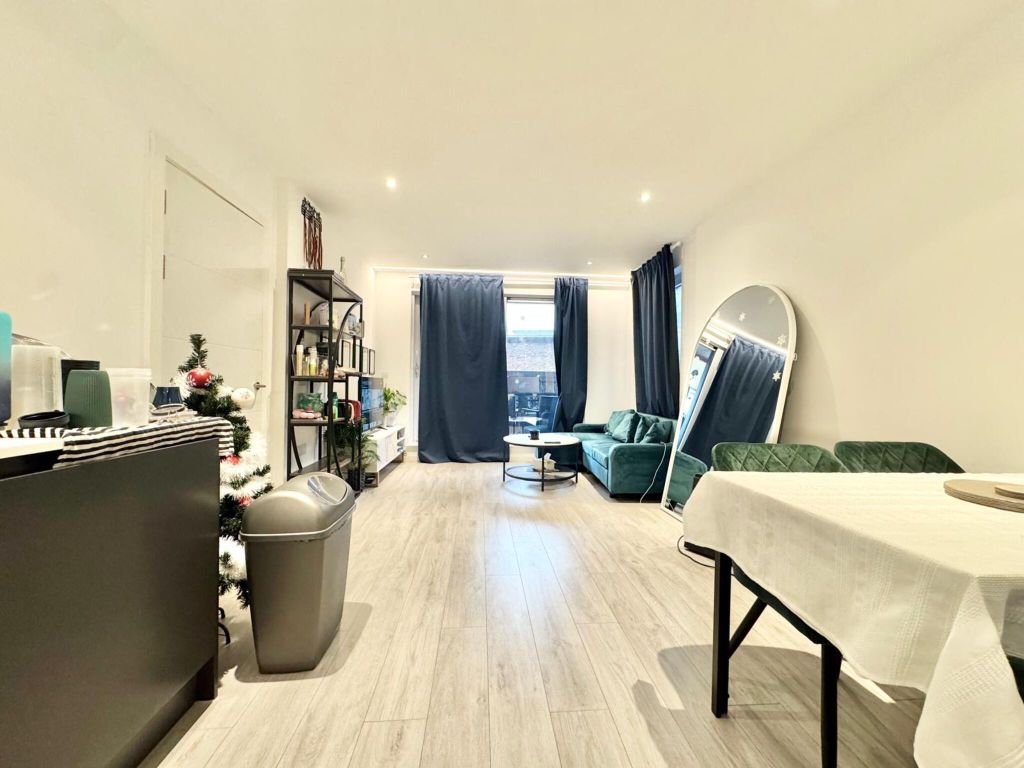 Property photo 3 of 8