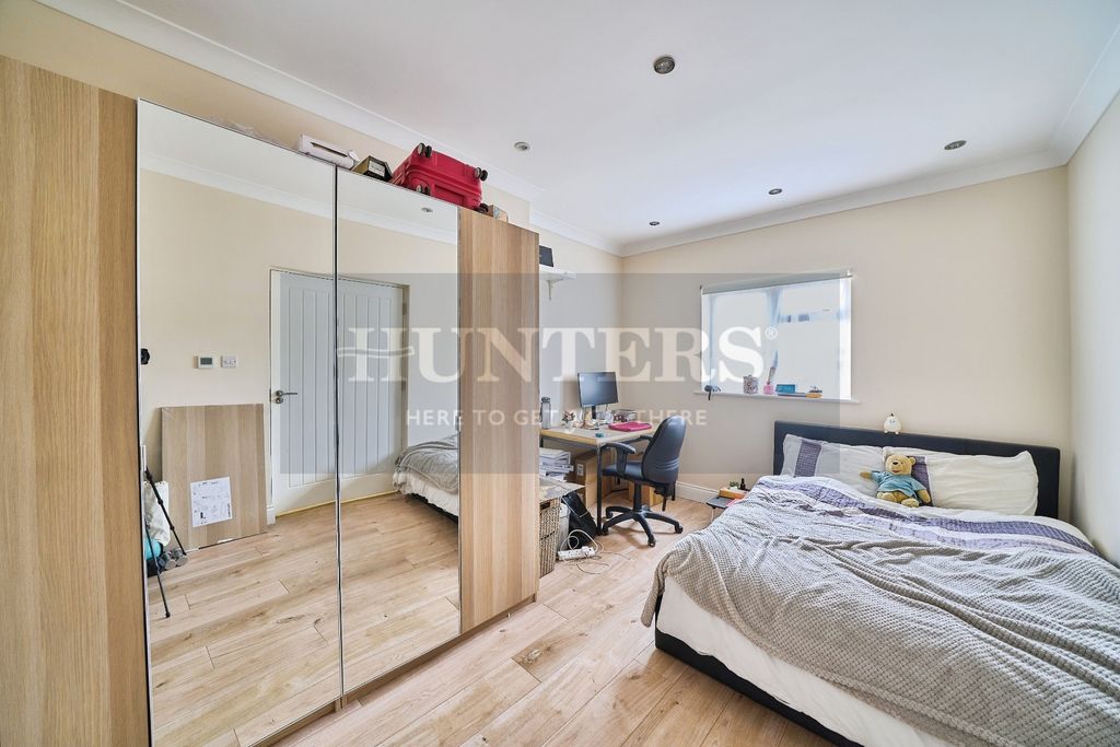 Property photo 3 of 28 Pbox-Img.Jpg