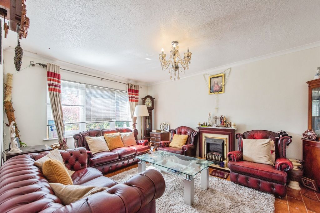 Property photo 2 of 17