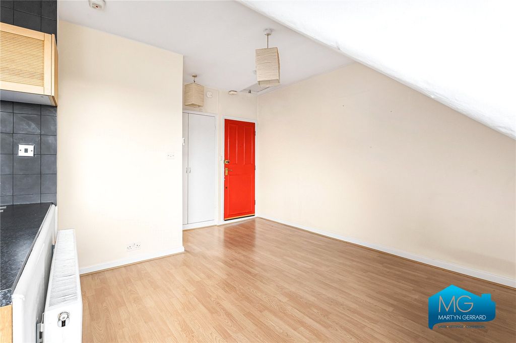 Property photo 3 of 11 Picture No. 30