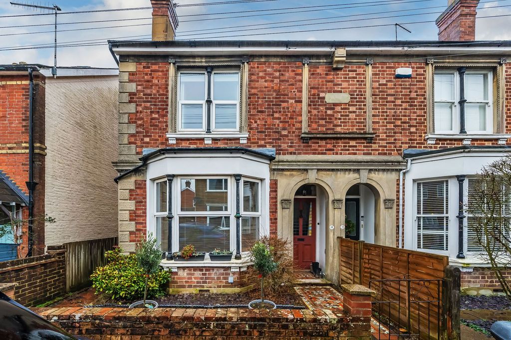 Property photo 1 of 32