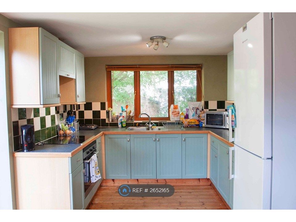 Property photo 3 of 13 Kitchen